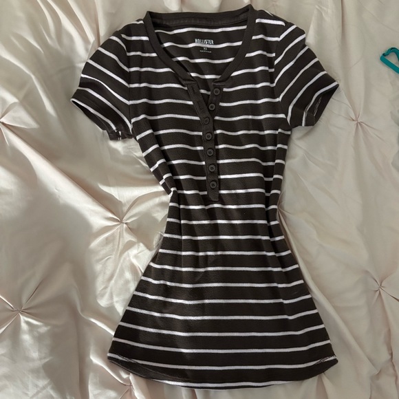 Hollister Tops - Hollister Pink and Brown Striped Short Sleeve Tee